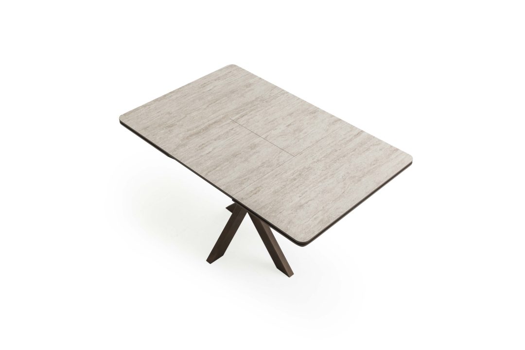 Grande Tisch